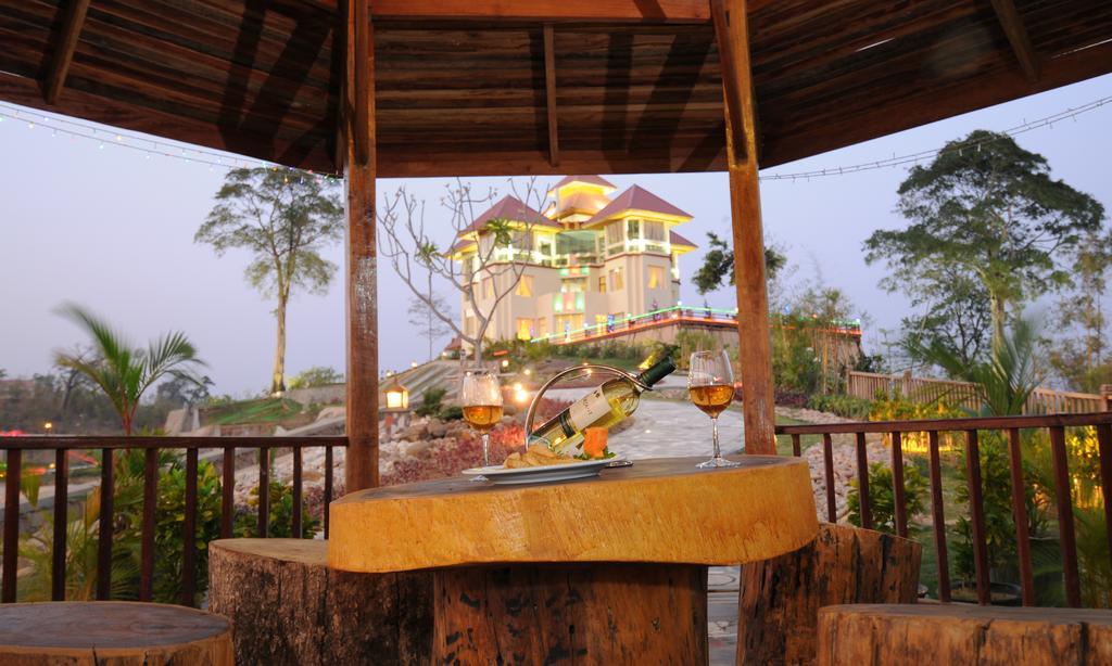 Mount Pleasant Hotel Oattara Thiri Extérieur photo