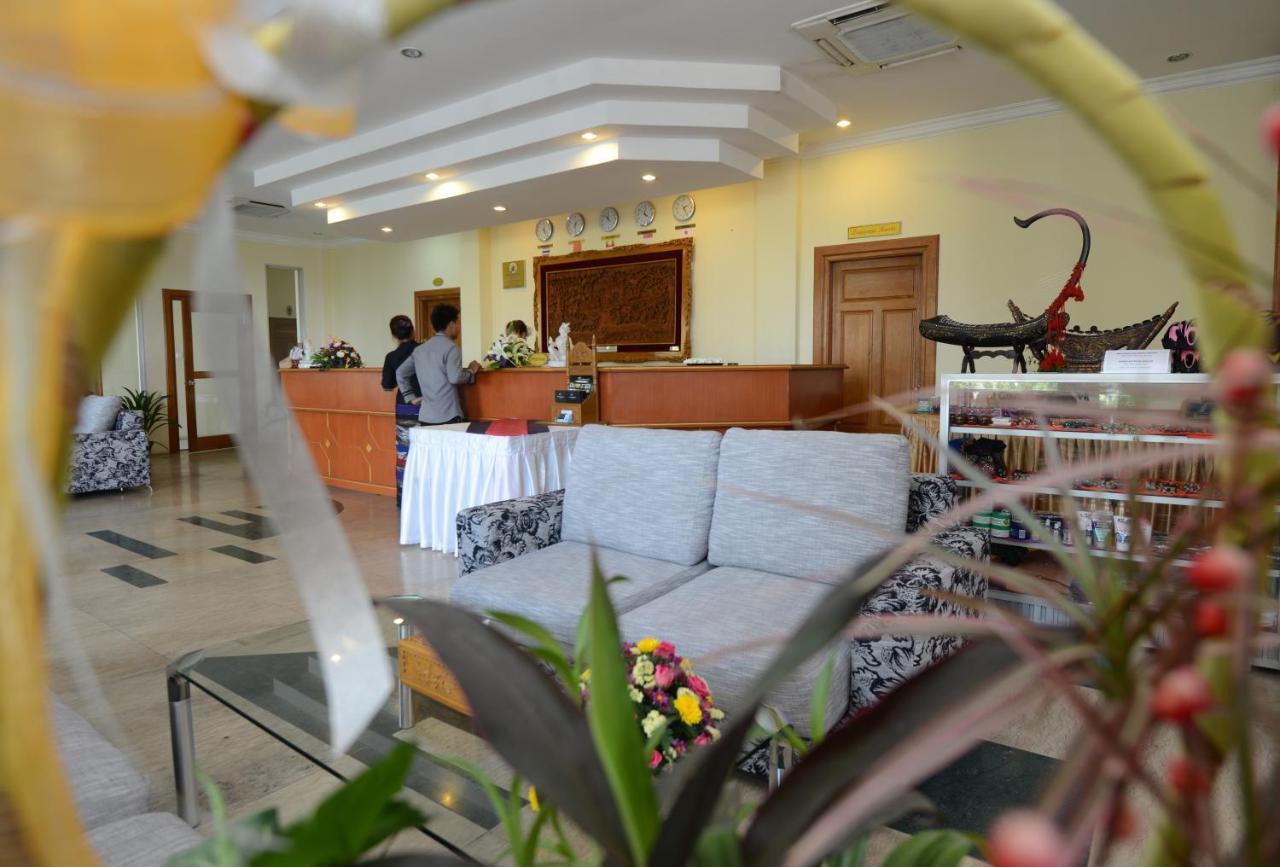 Mount Pleasant Hotel Oattara Thiri Extérieur photo